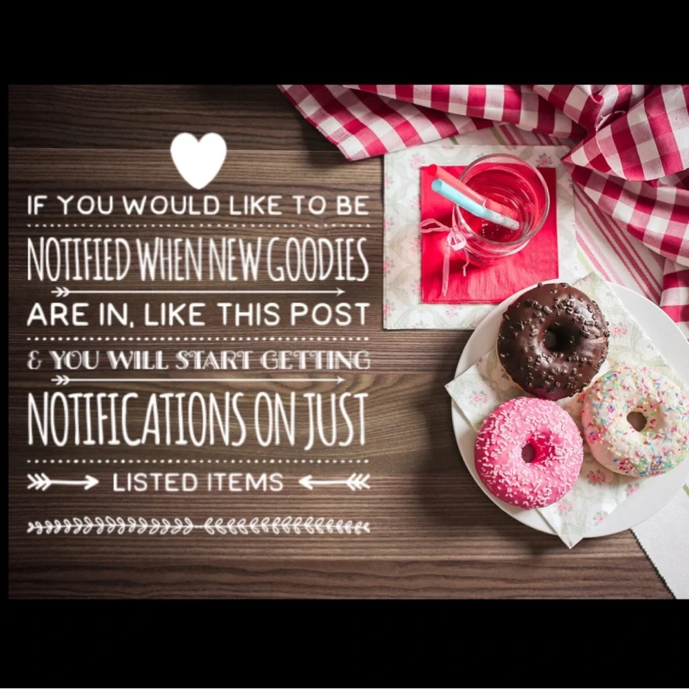 **New Items In! NEW Triangle Hoop Earrings - Picture 9 of 9